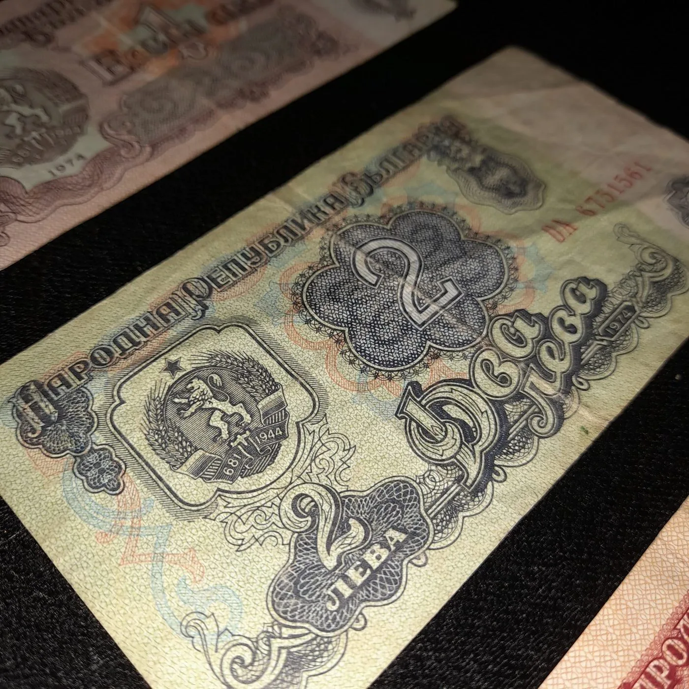 Coin and banknotes — 8