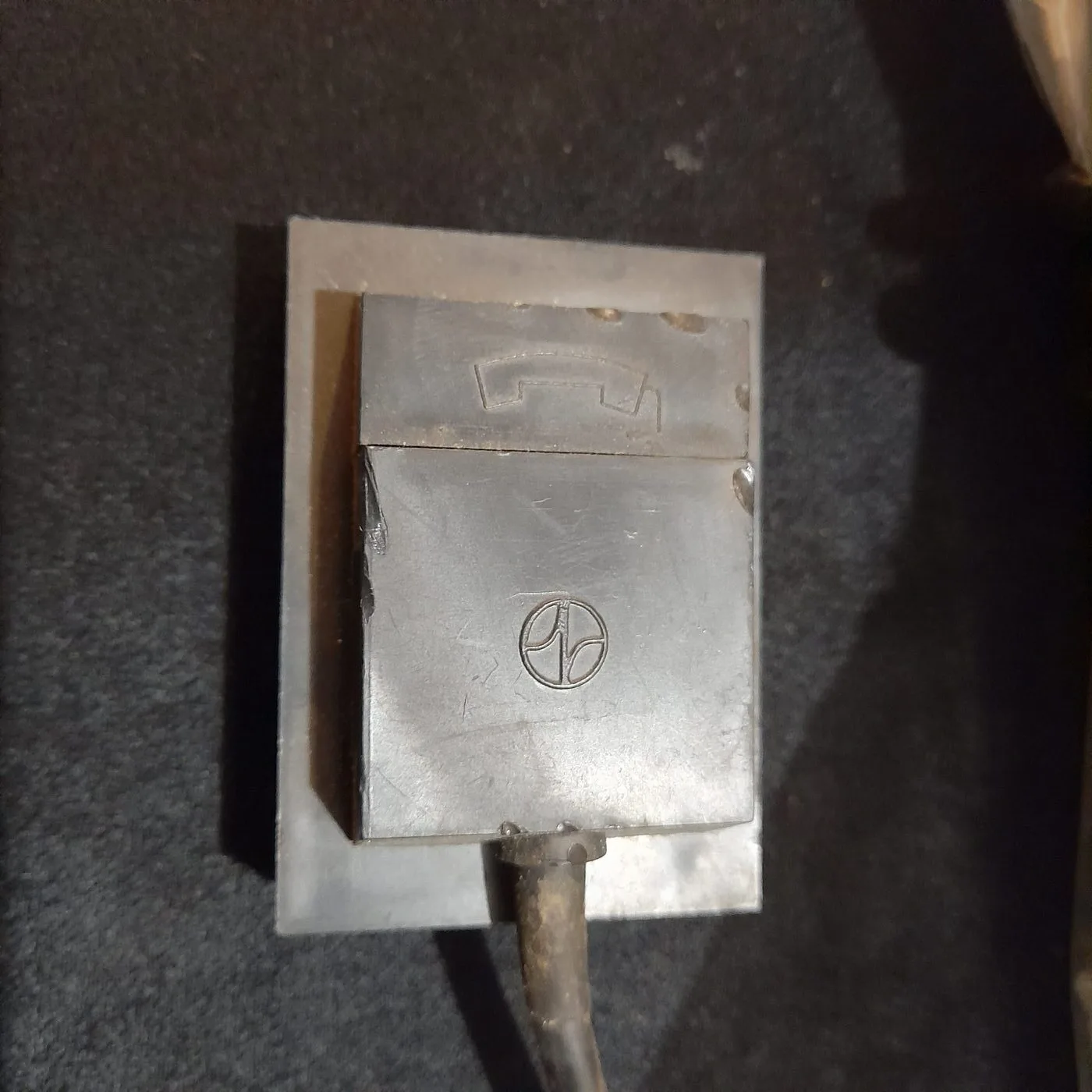 Conference signalling device — 2
