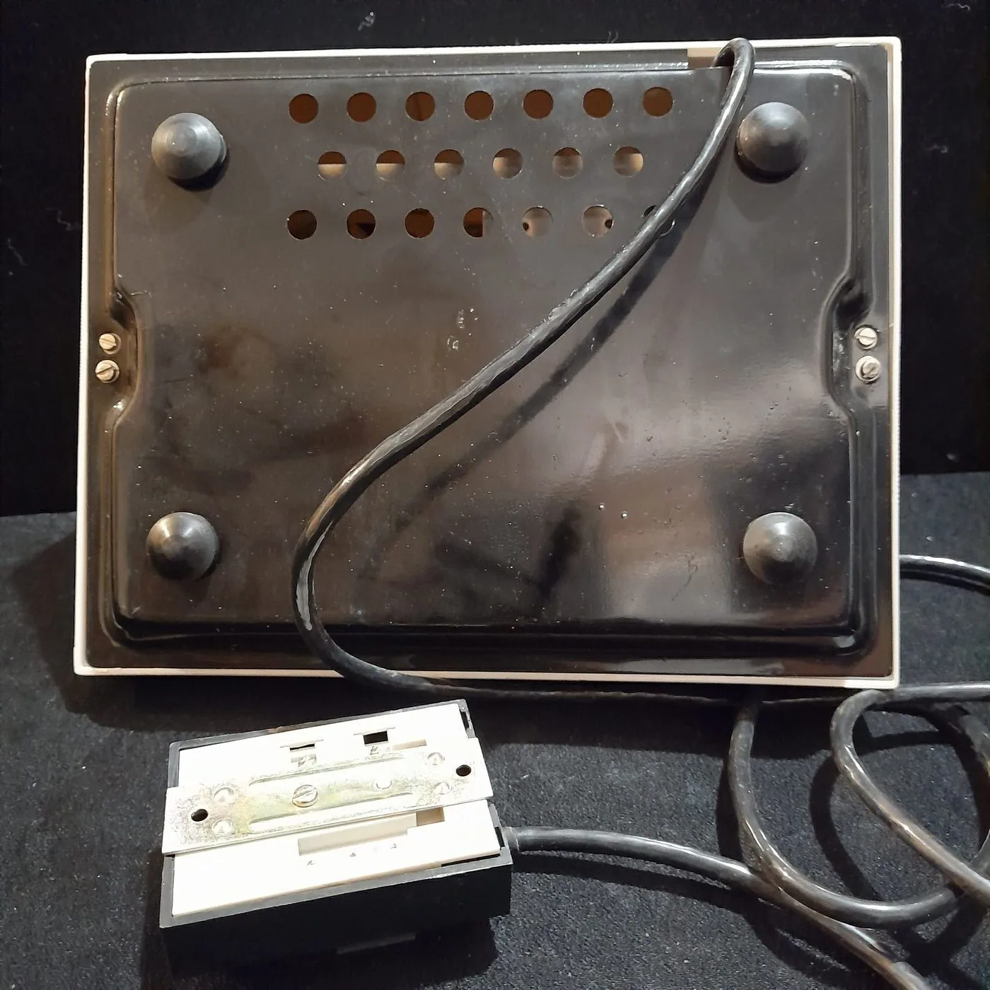 Conference signalling device — 8