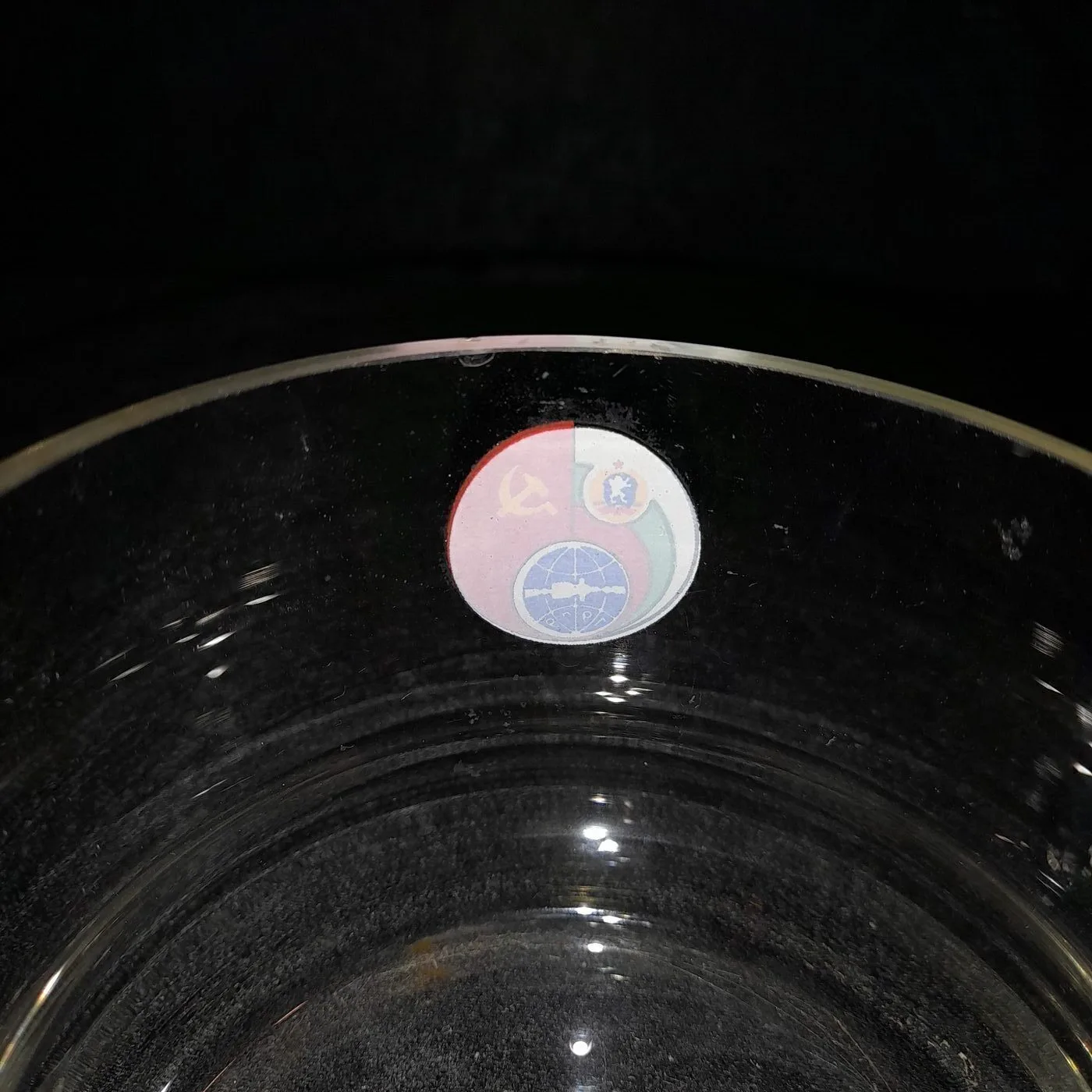 Commemorative ashtray — 4