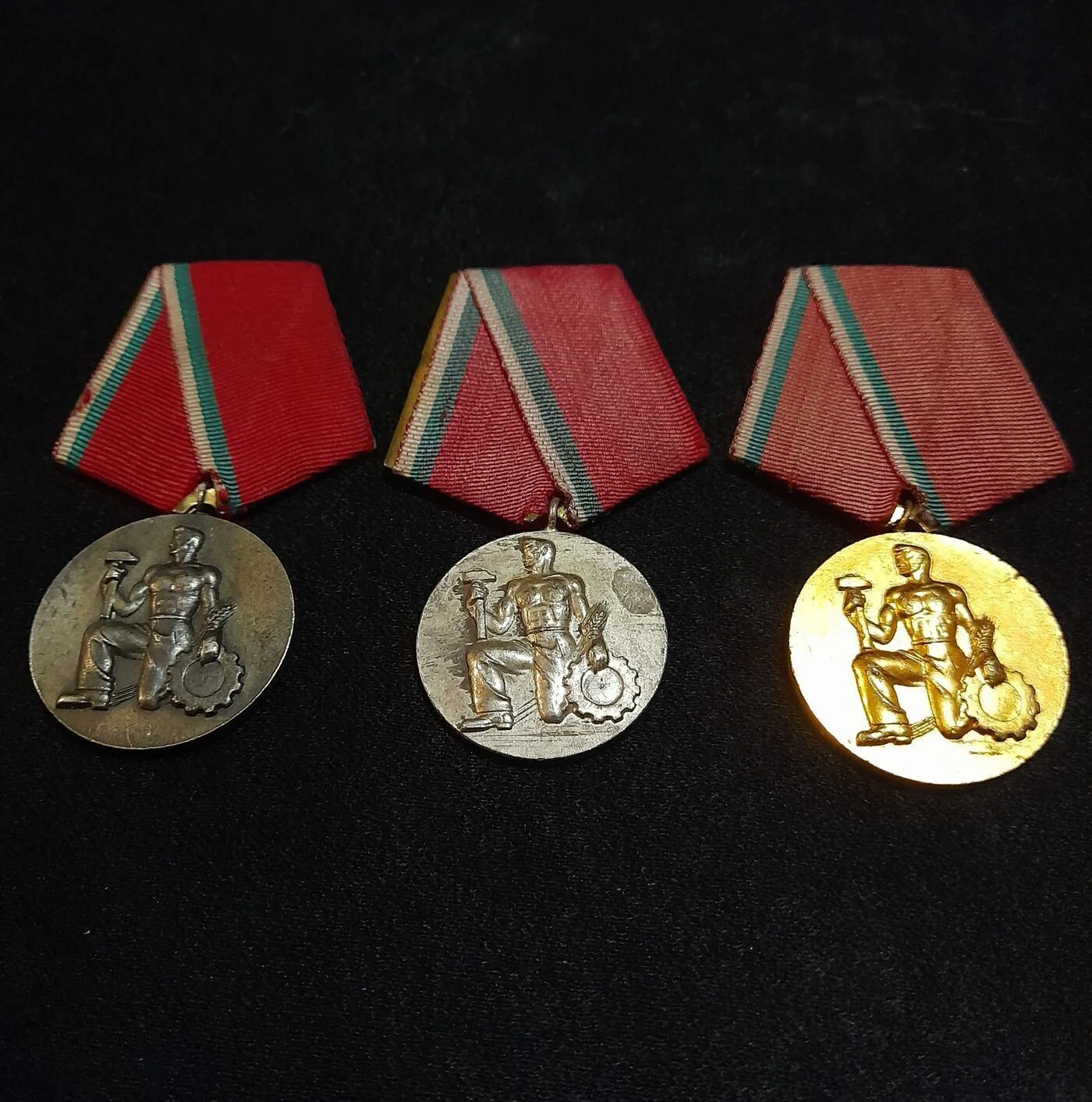 National Order of Labour, bronze, silver and gold classes