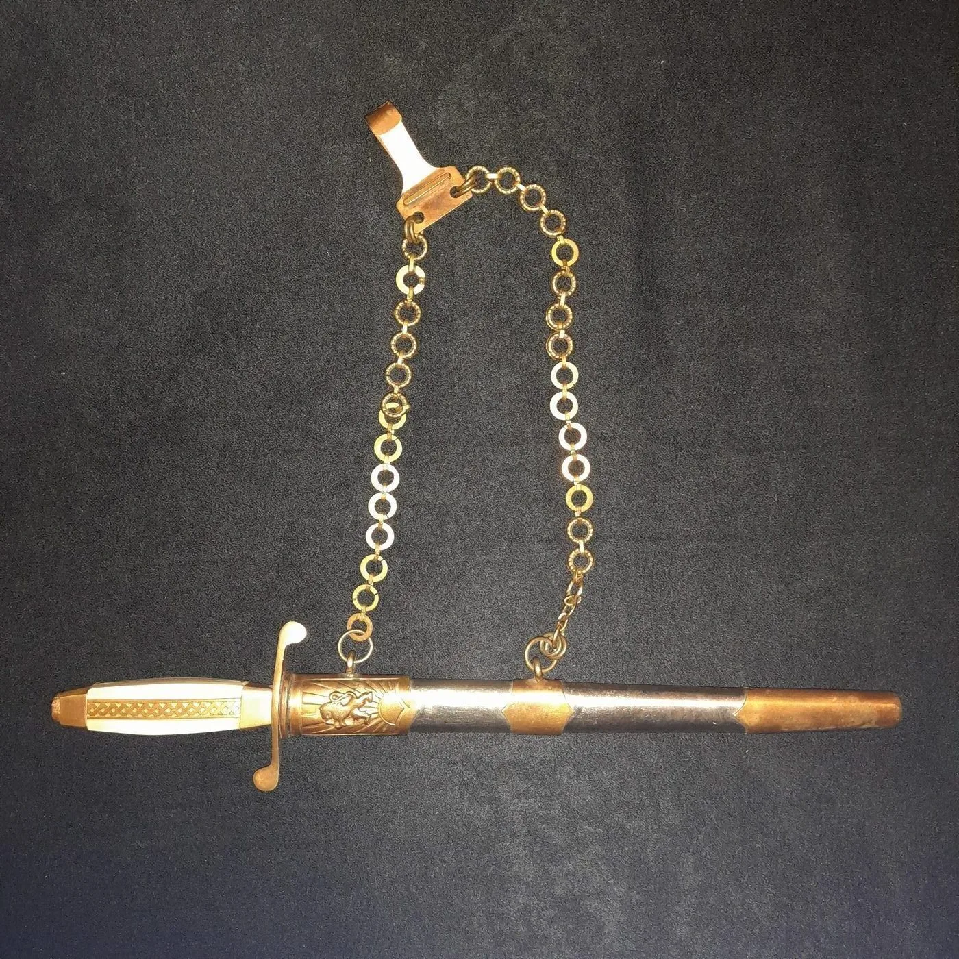 Officer's parade dagger — 2