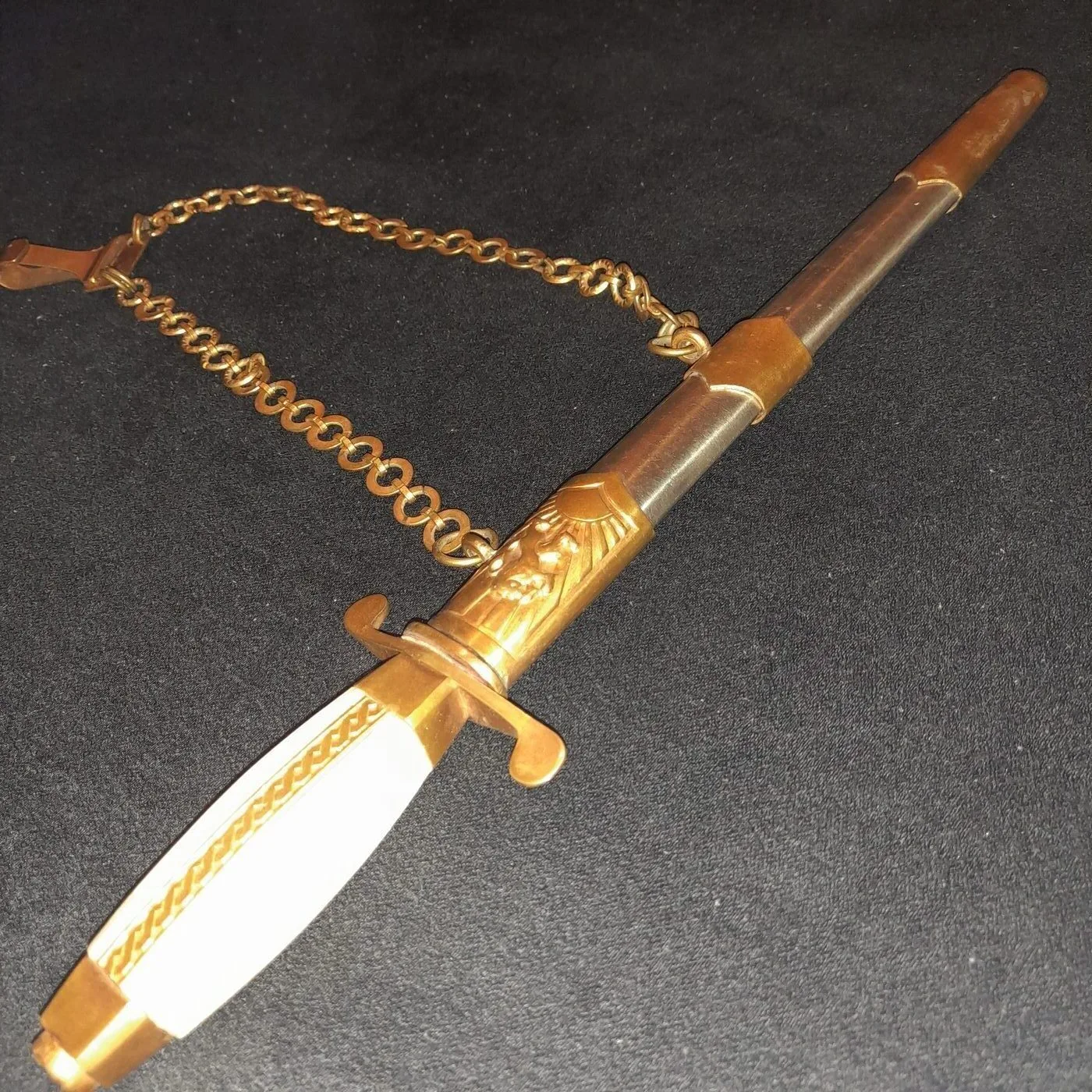 Officer's parade dagger — 4