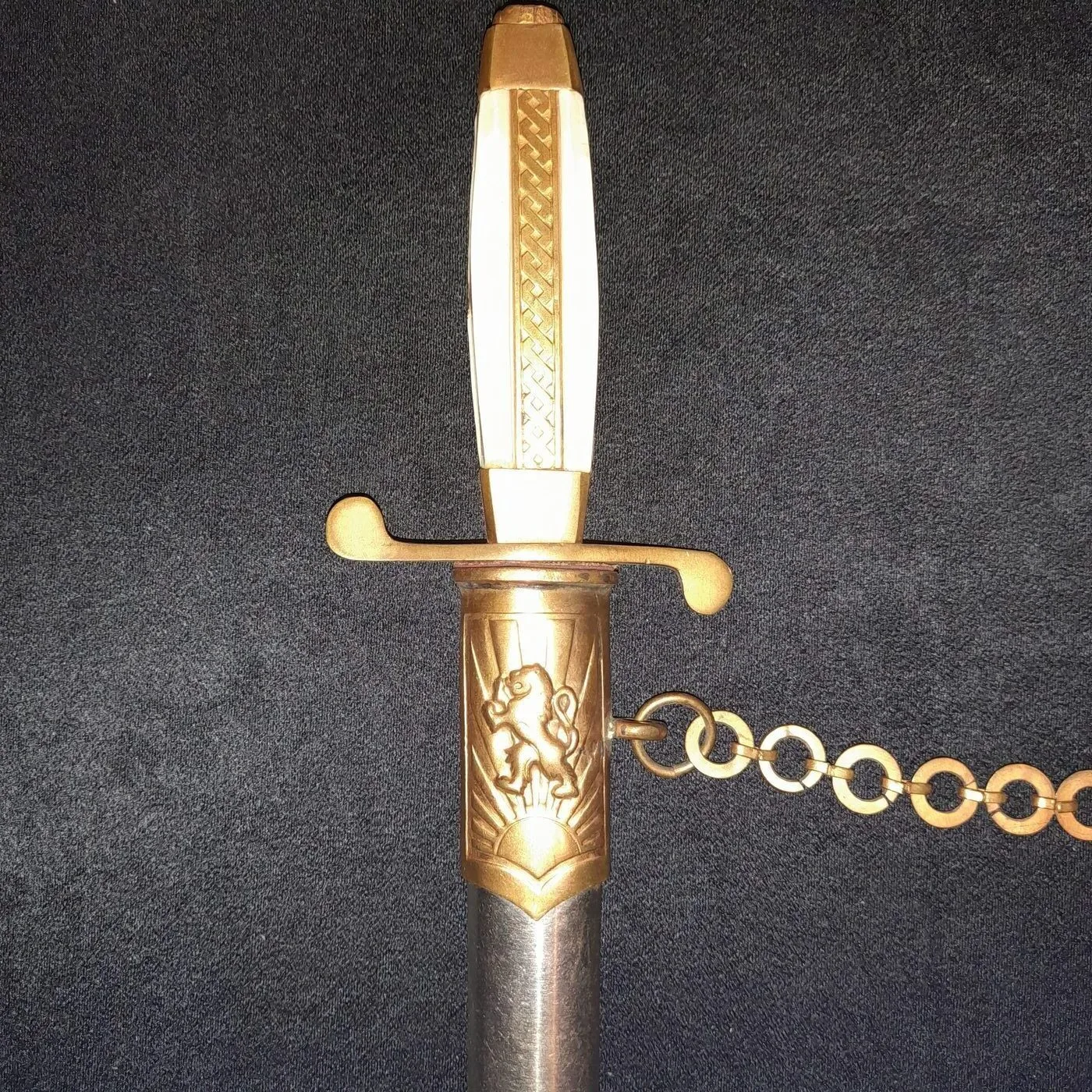Officer's parade dagger — 5