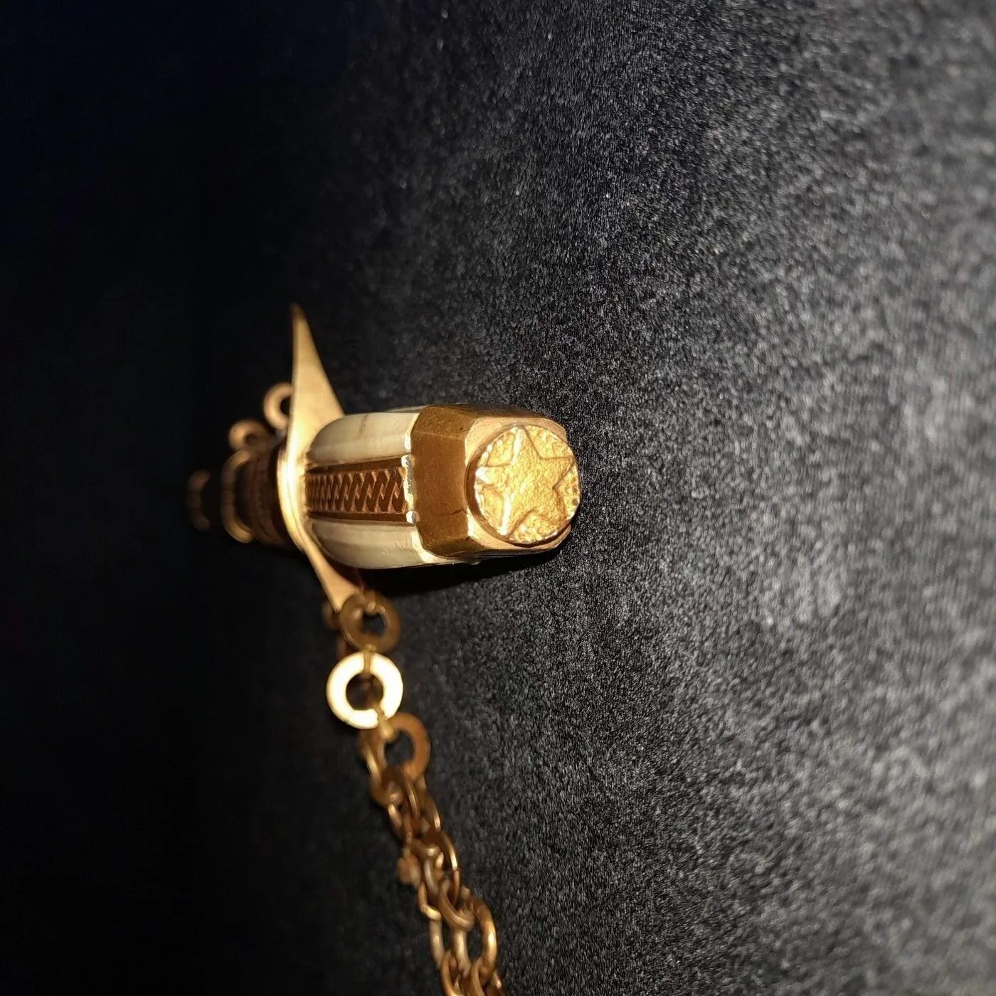 Officer's parade dagger — 8