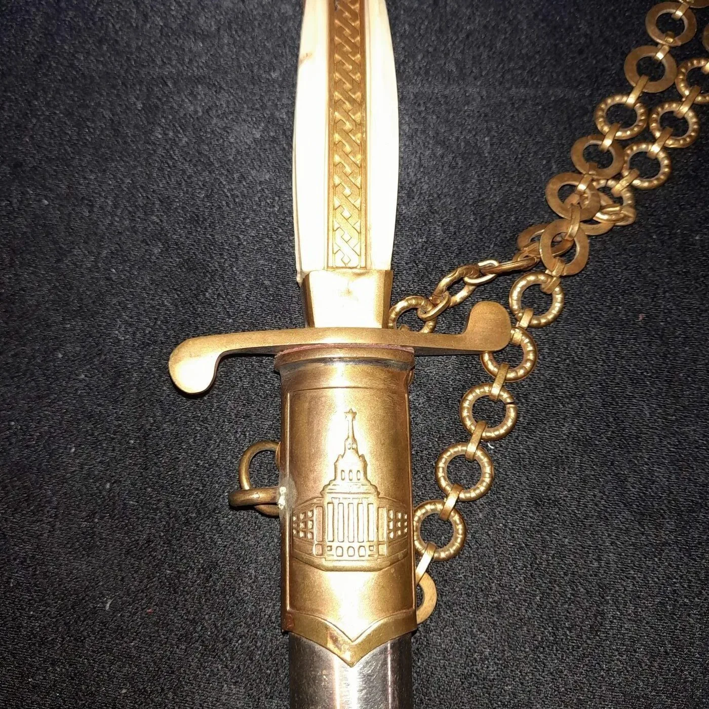 Officer's parade dagger — 9