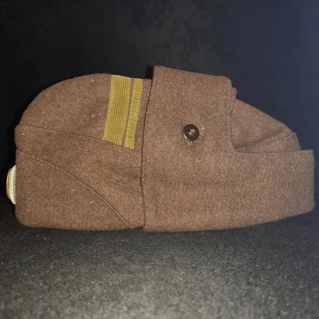 Winter cap for sub-officer — 4