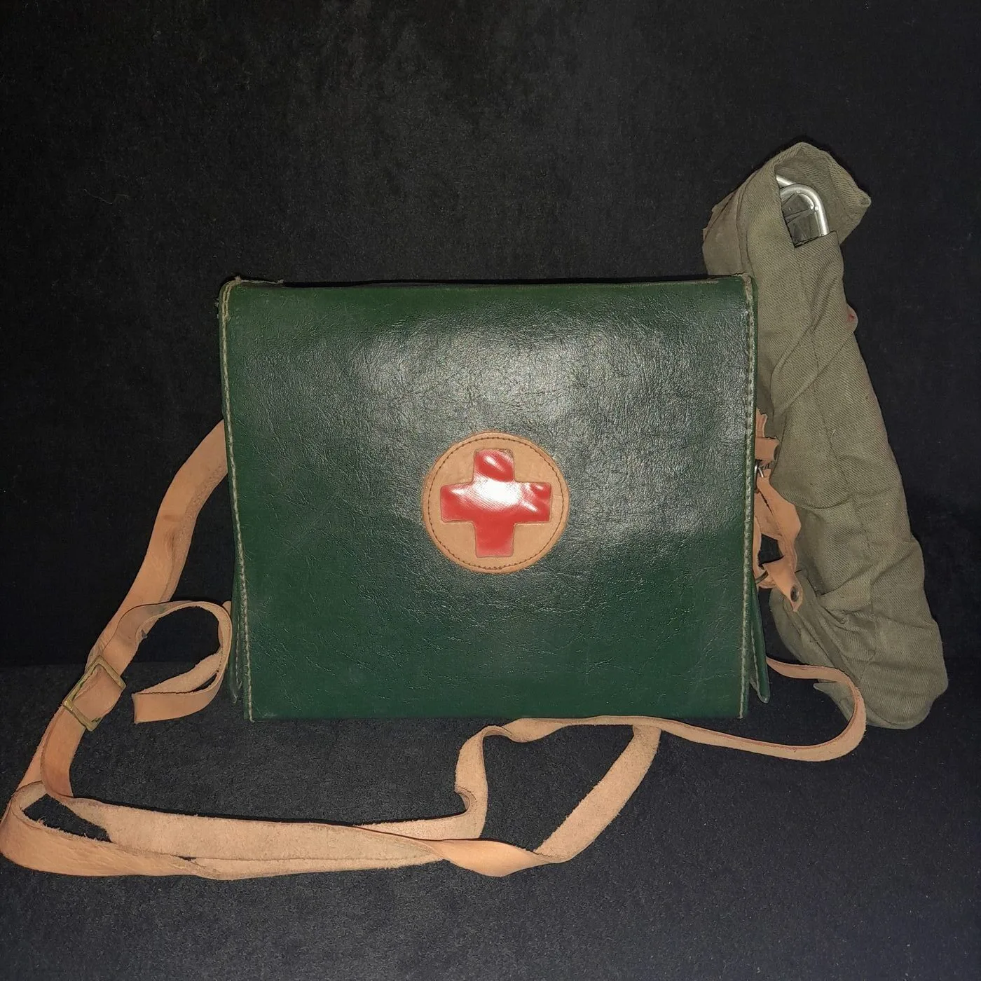 Field medical bag of the sanitary troops
