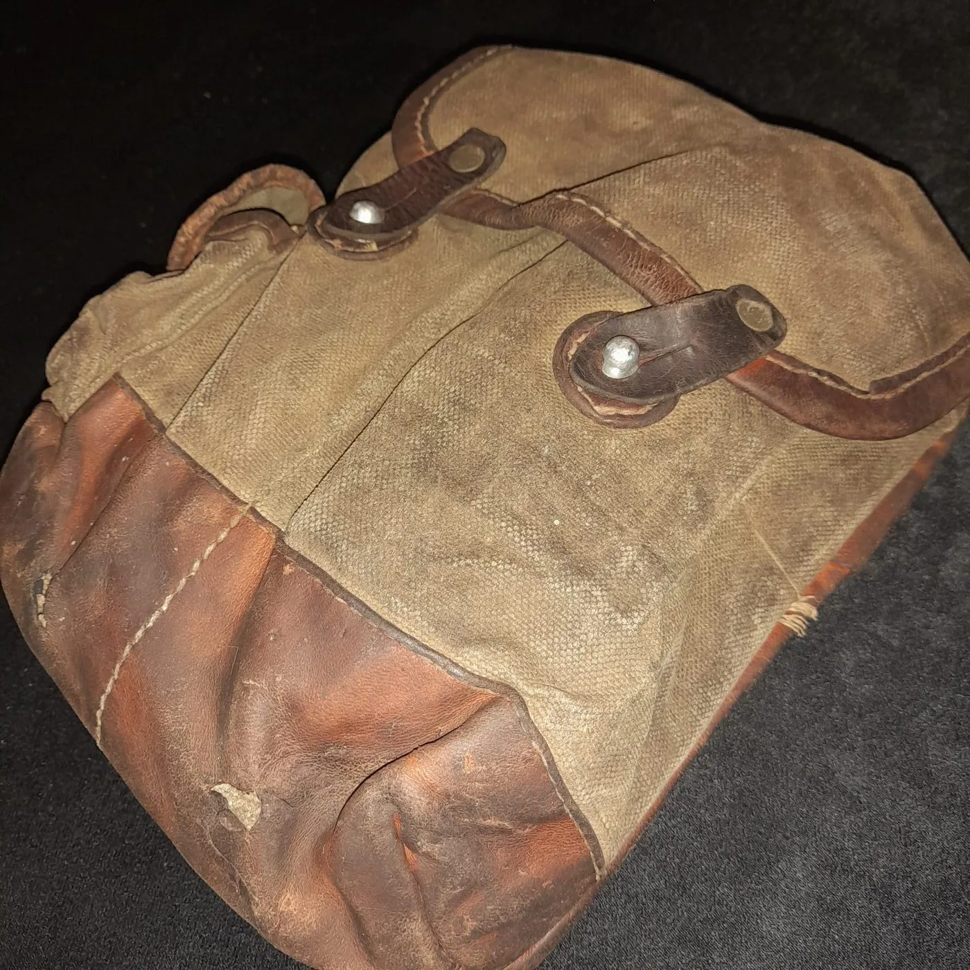AK-47 magazine pouch — 3