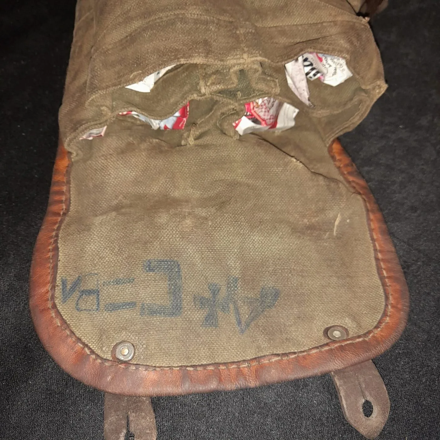 AK-47 magazine pouch — 10