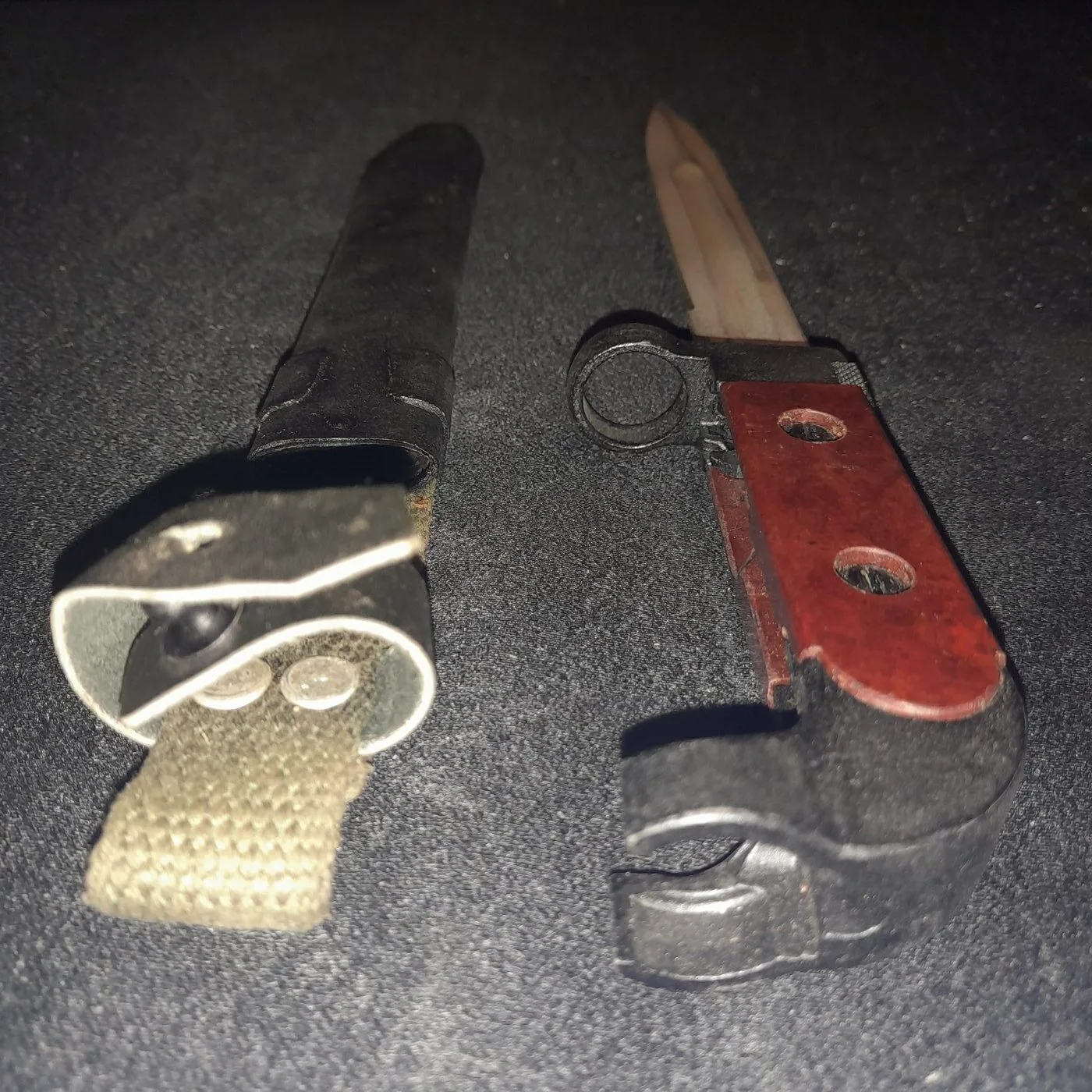 AK-47 bayonet — 16