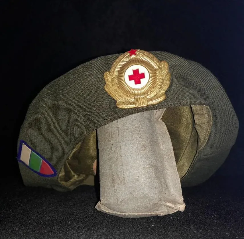 Beret for women of the medical troops