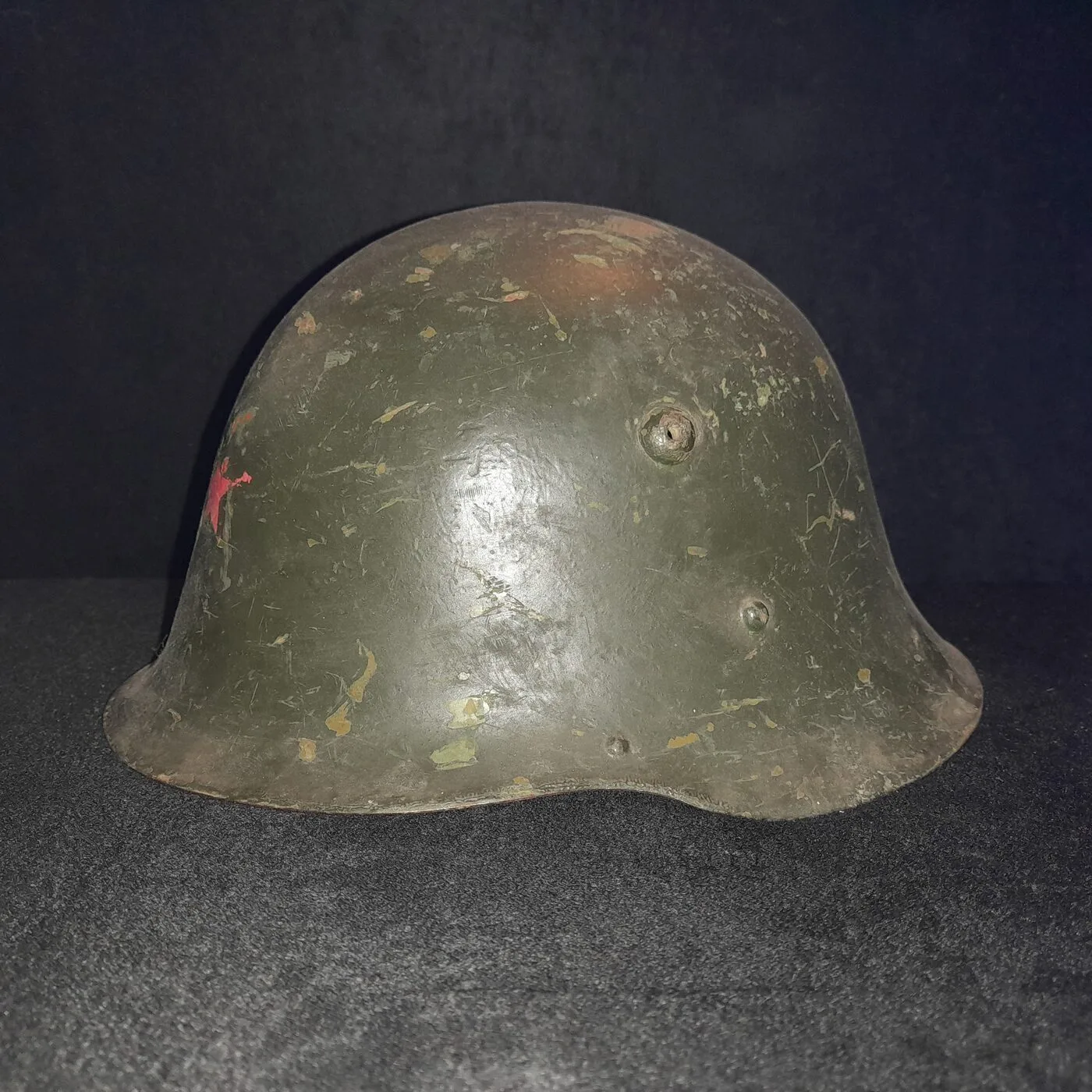 M36 type C helmet with painted red star and flag — 2