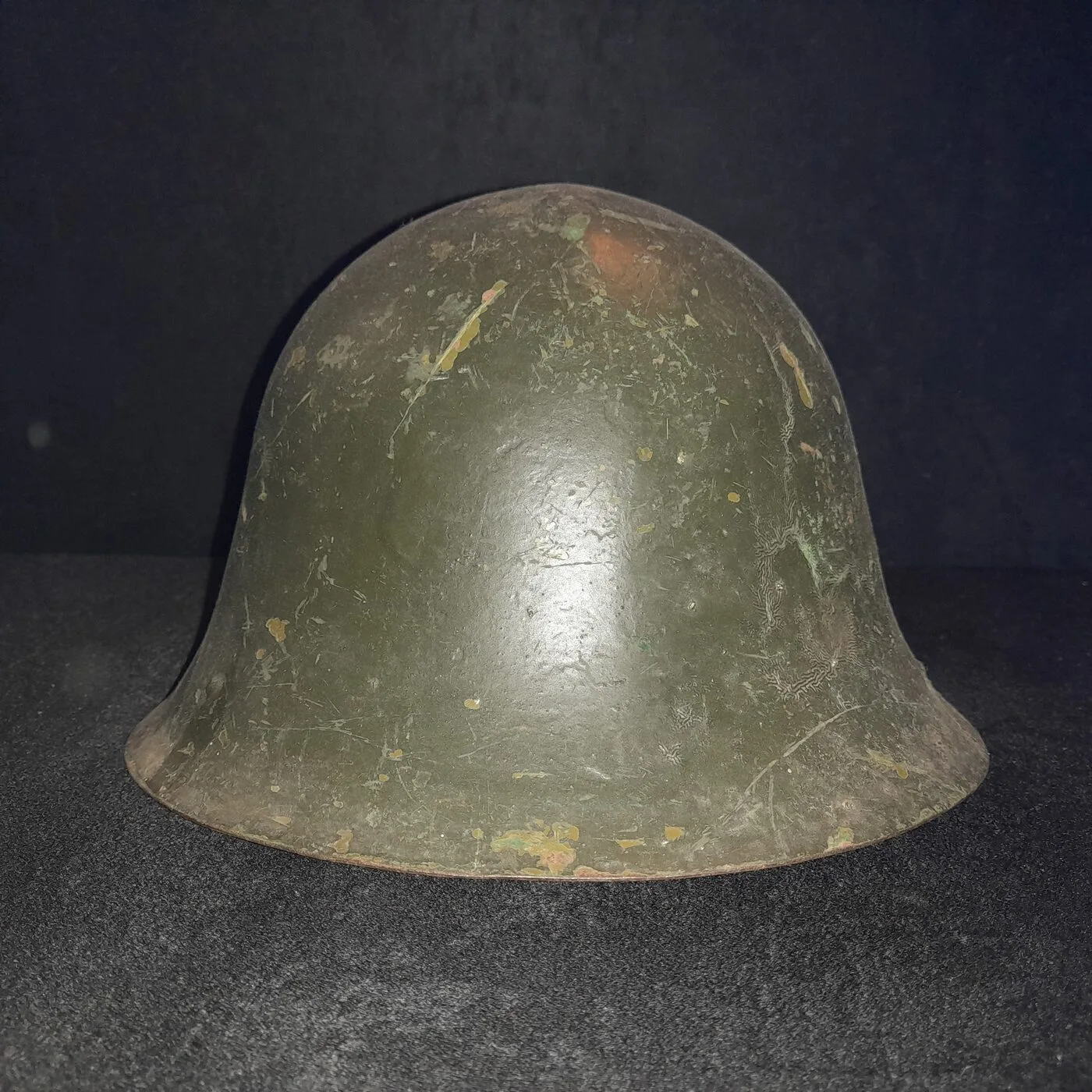 M36 type C helmet with painted red star and flag — 3
