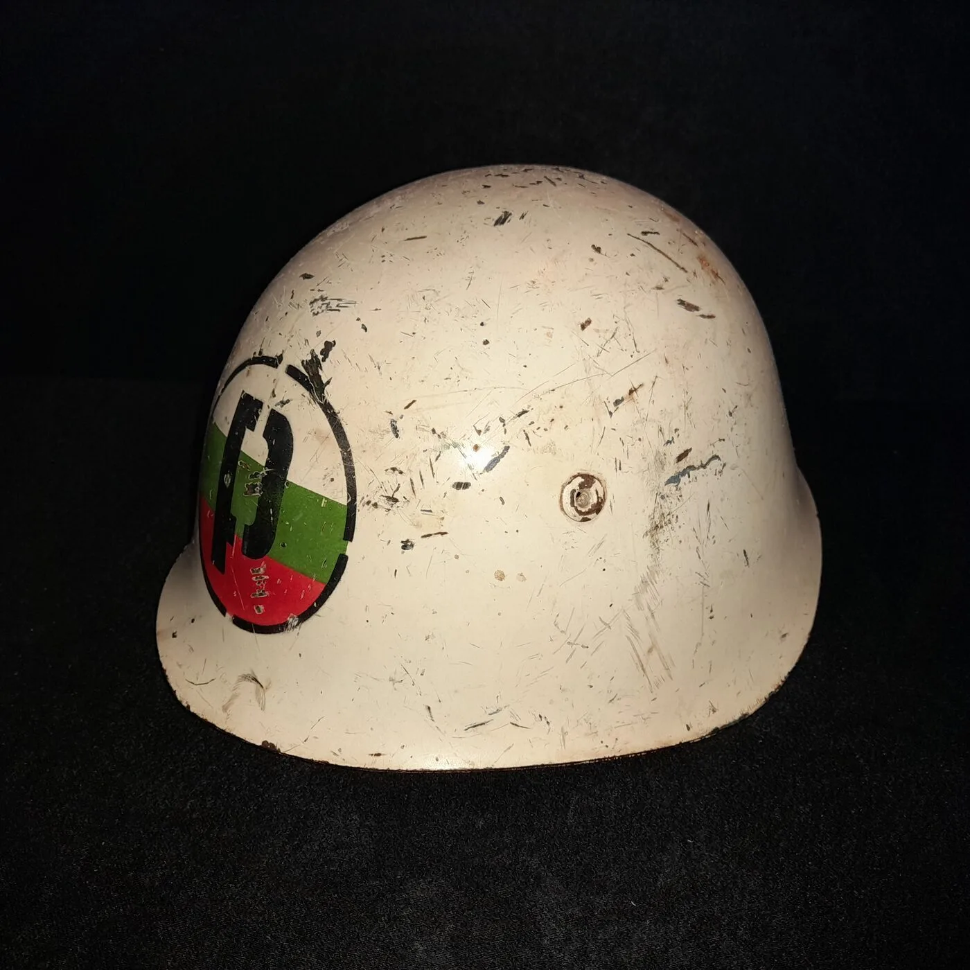 M51/72 helmet of the military police — 4