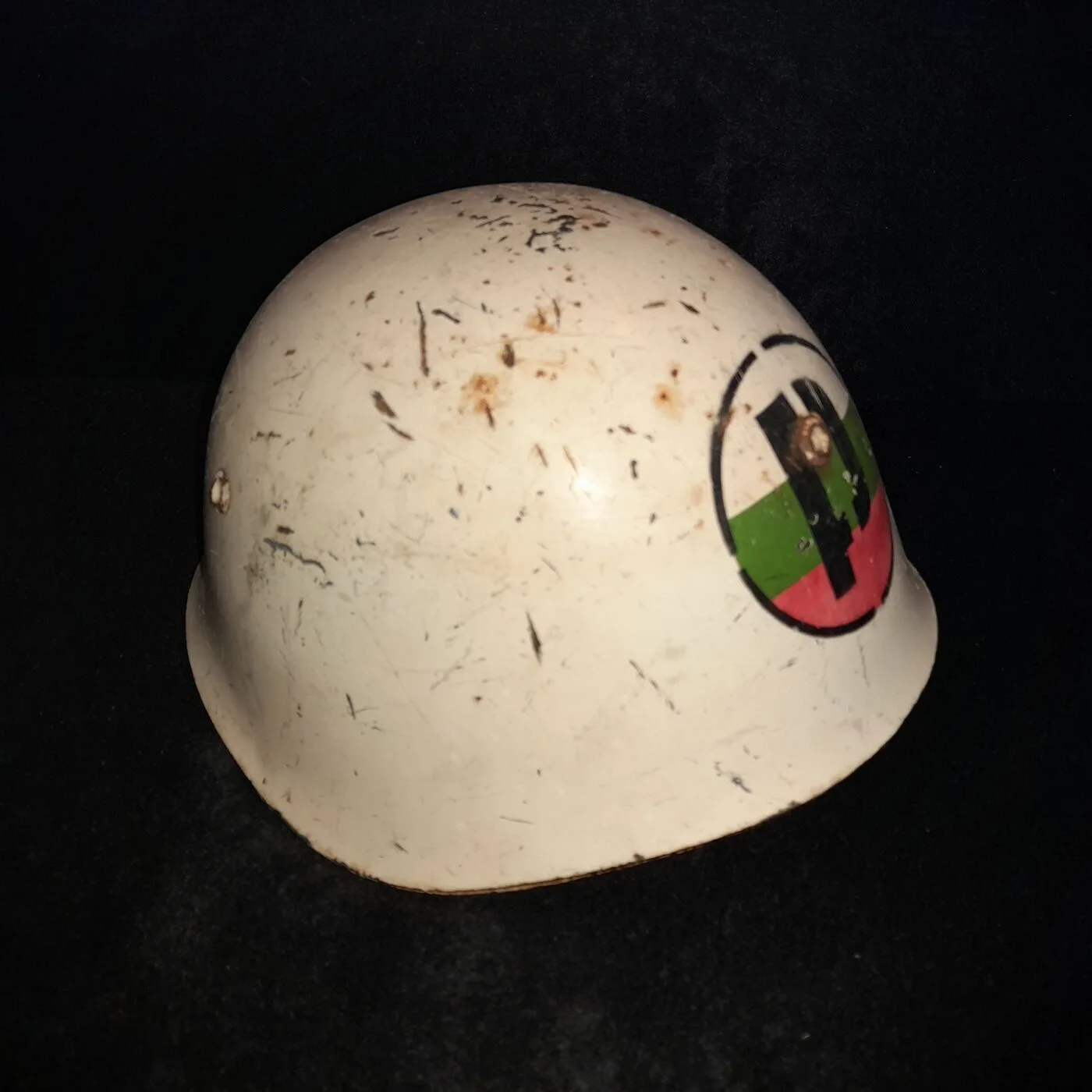 M51/72 helmet of the military police — 5
