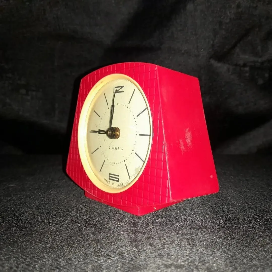 An old clock — 3