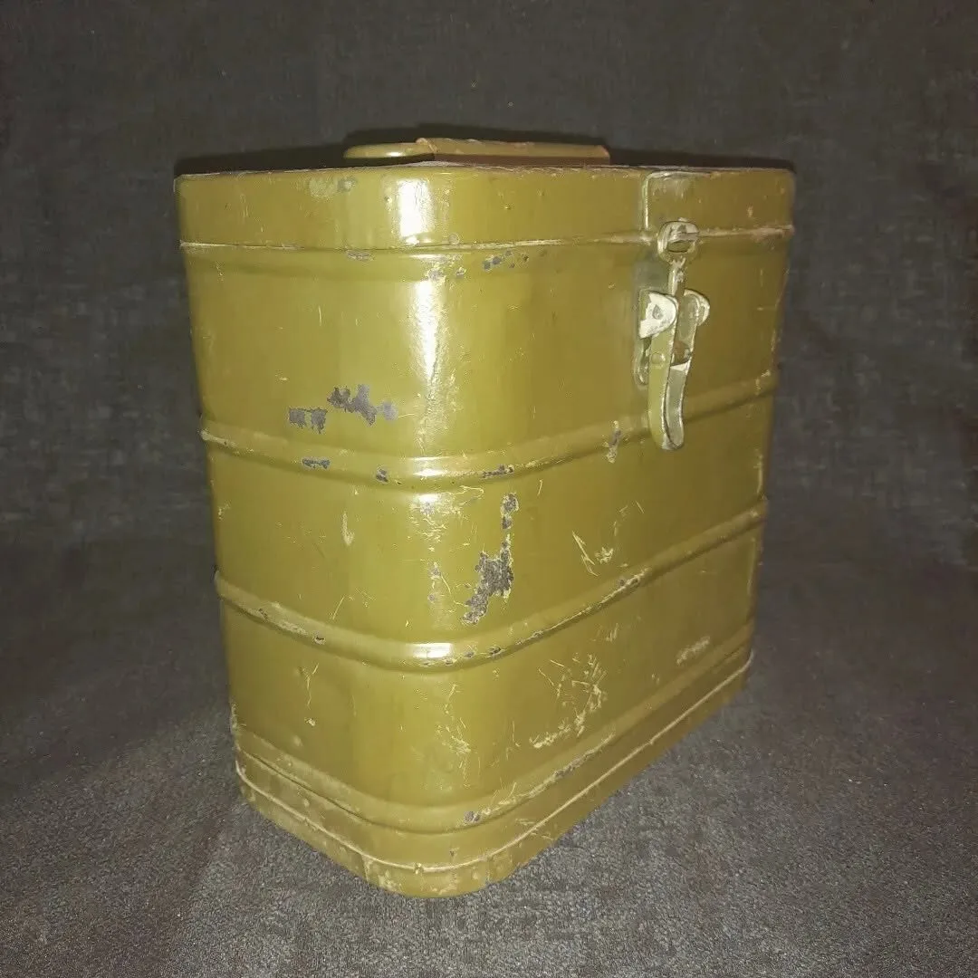 Metal box for artillery optics — 2