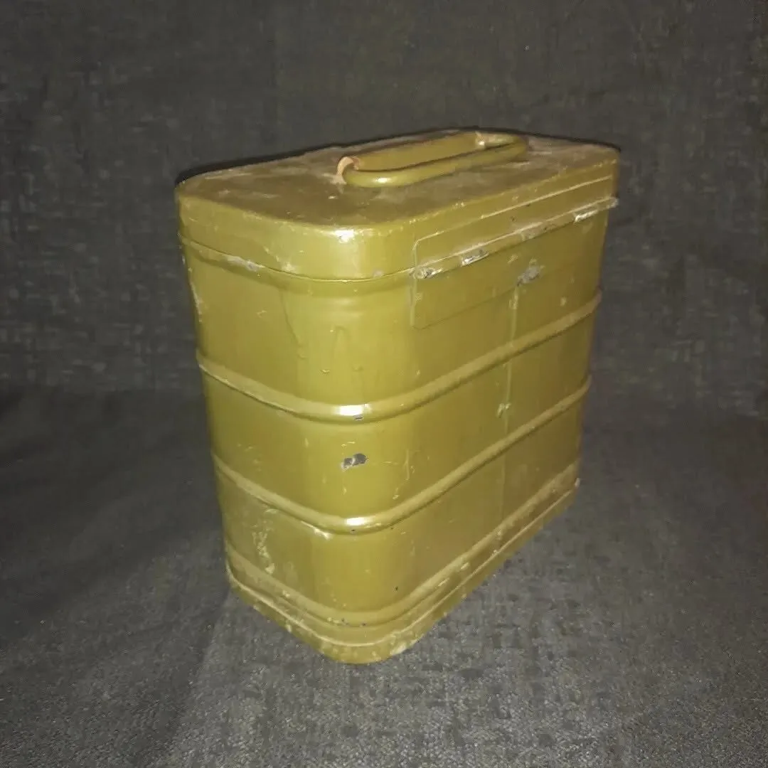 Metal box for artillery optics — 3