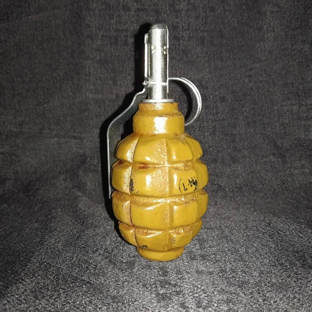 F-1 defensive hand grenade — 2