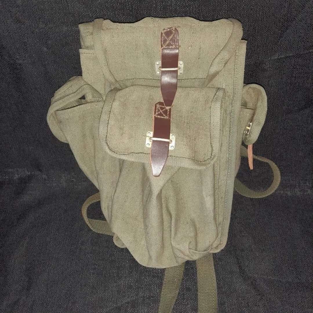 Carrying bag for RPG-7 assistant