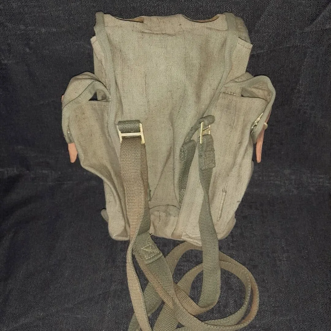 Carrying bag for RPG-7 assistant — 5