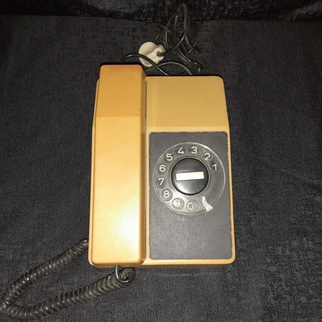 Bulgarian civilian telephone RESTPROM TA-700, dated 1987