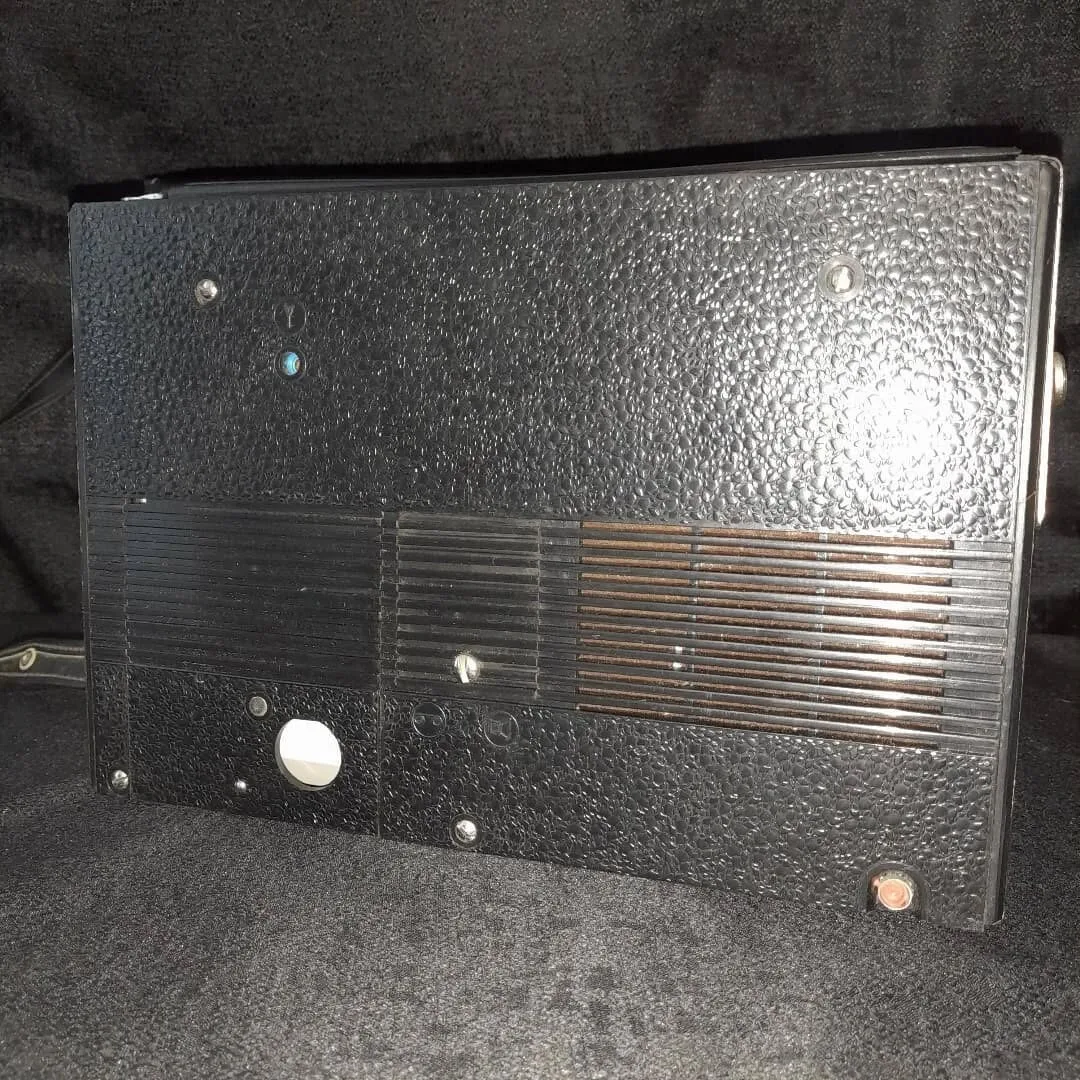 "Rodina" portable radio — 9