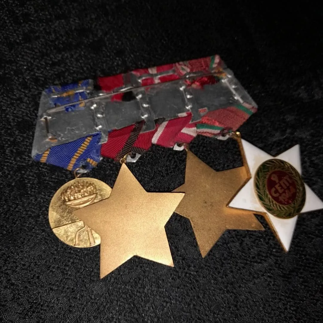 Medal bar — 5