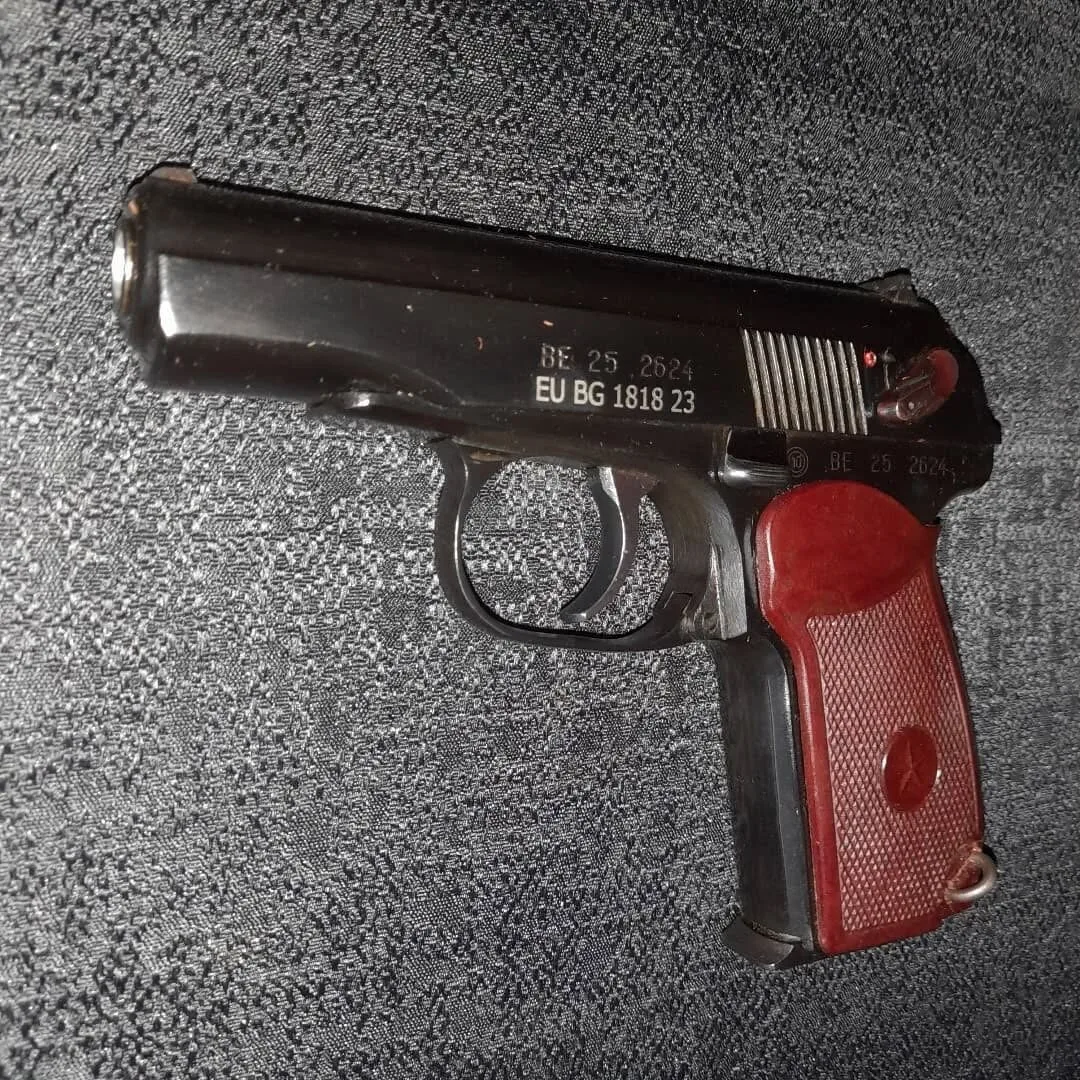 Makarov 9×18 mm pistol (deactivated) — 3