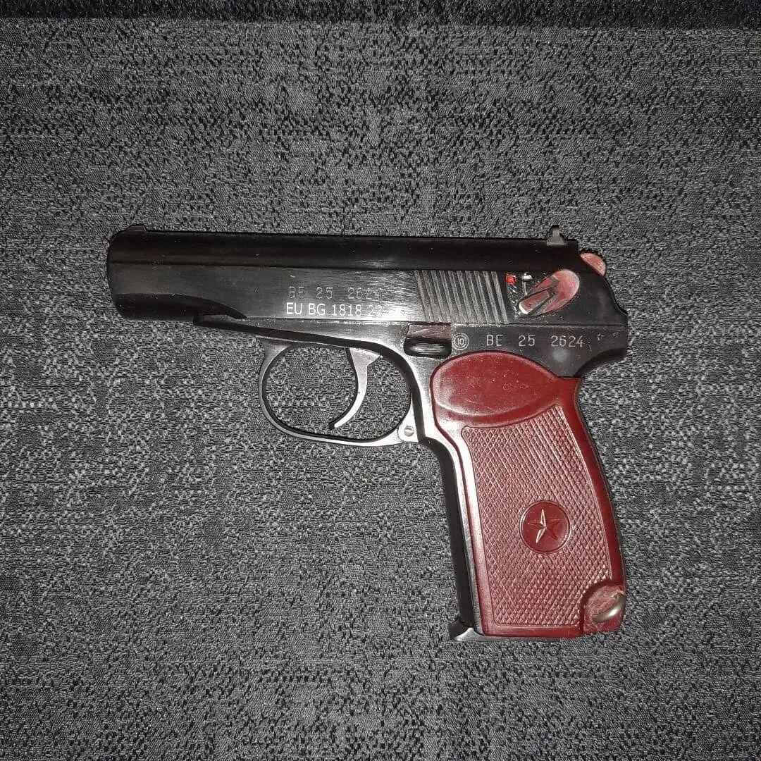 Makarov 9×18 mm pistol (deactivated) — 7