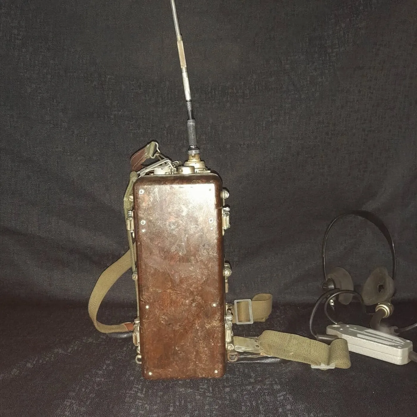 Soviet R-105-M military radio station