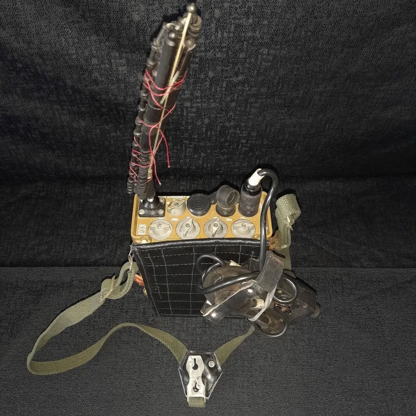 R-33 portable military radio station — 5