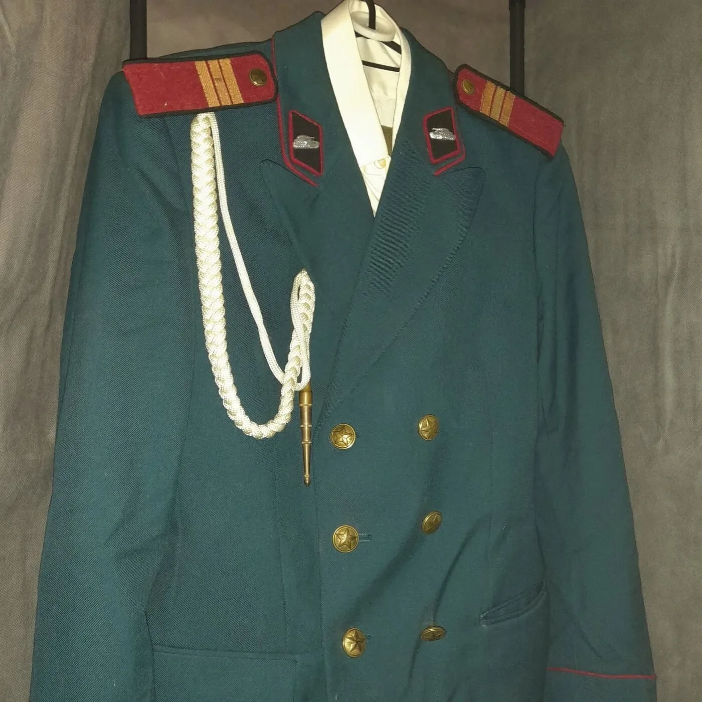 Parade uniform of an armoured troops sergeant