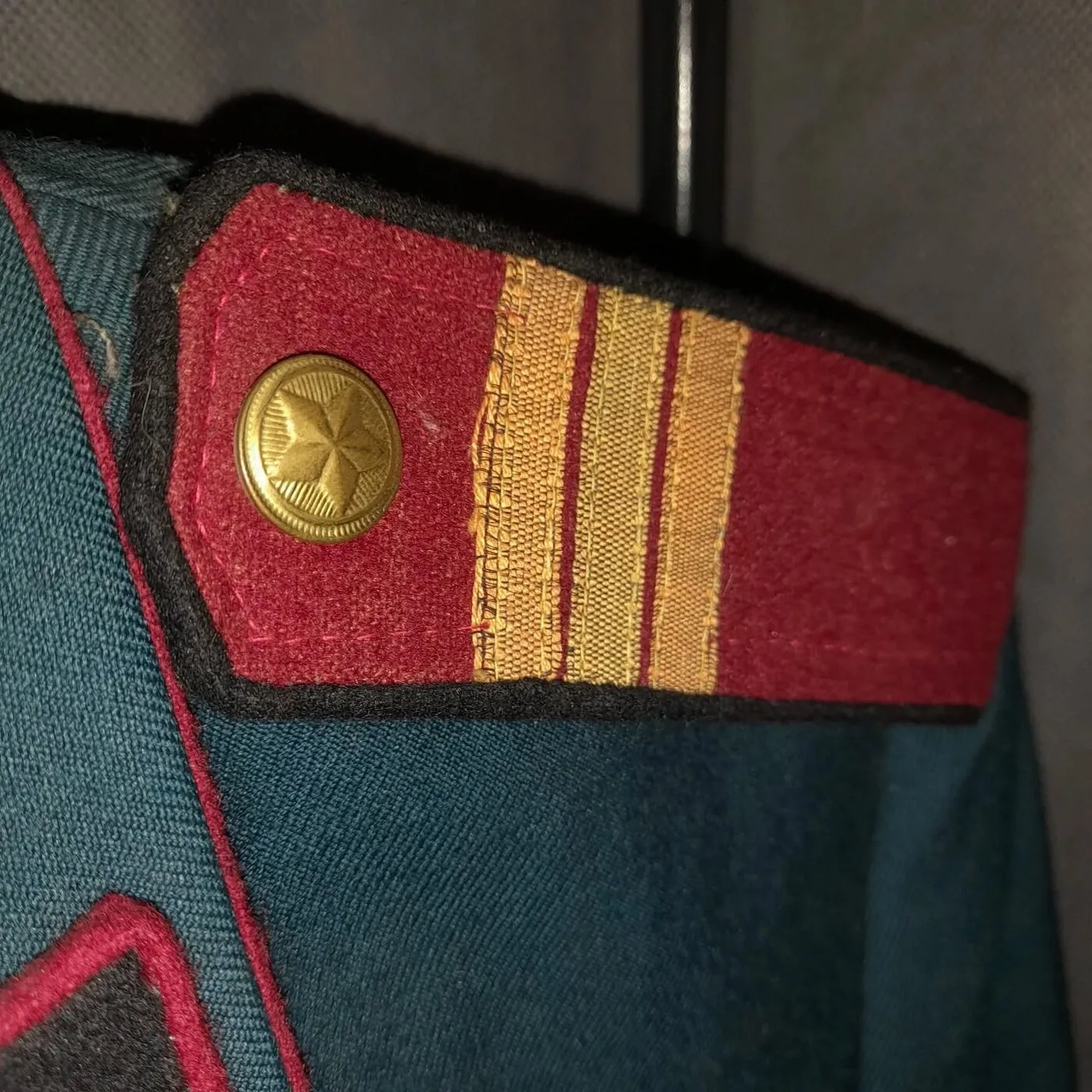 Parade uniform of an armoured troops sergeant — 7