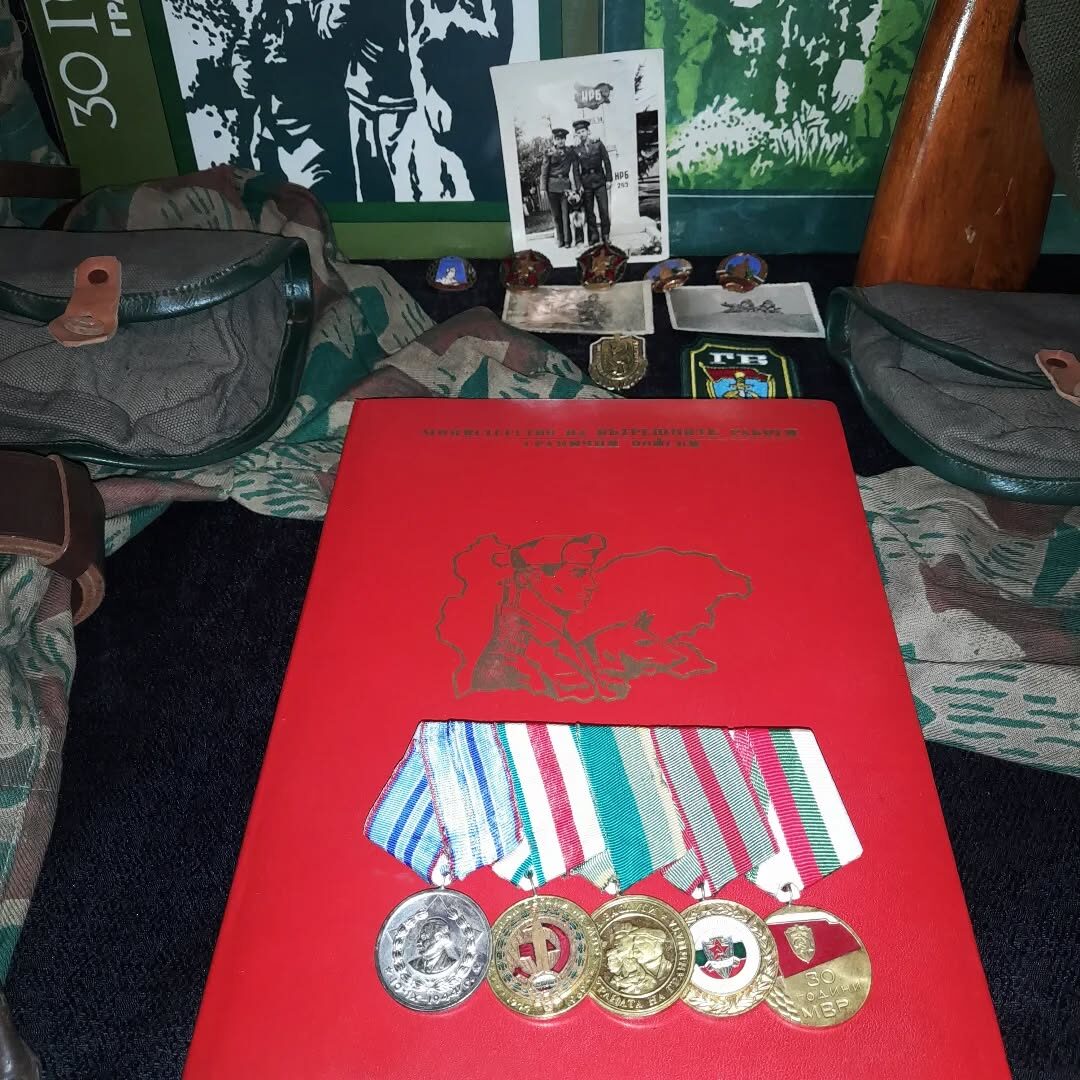 Bar of five medals of a former border guard, on a Ministry of the Interior shirt, Border Troops